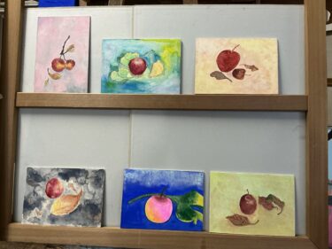 本物の日本画材にふれる特別授業　クリエイティブアート専攻・美術部